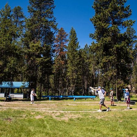 Bend-Sunriver Camping Resort Two-Bedroom Cabin 7 ภายนอก รูปภาพ