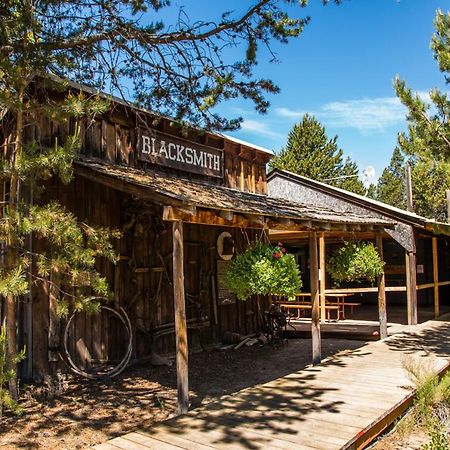 Bend-Sunriver Camping Resort Two-Bedroom Cabin 7 ภายนอก รูปภาพ