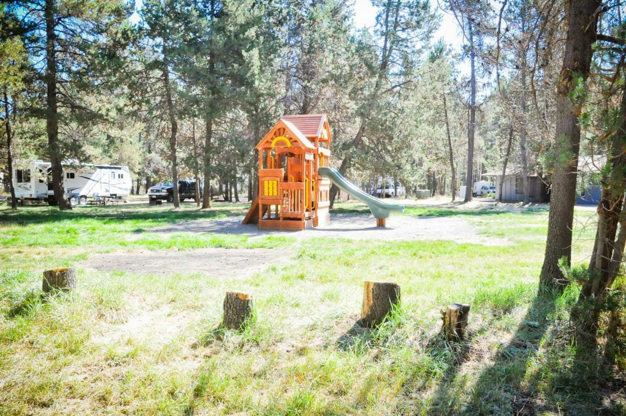 Bend-Sunriver Camping Resort Two-Bedroom Cabin 7 ภายนอก รูปภาพ