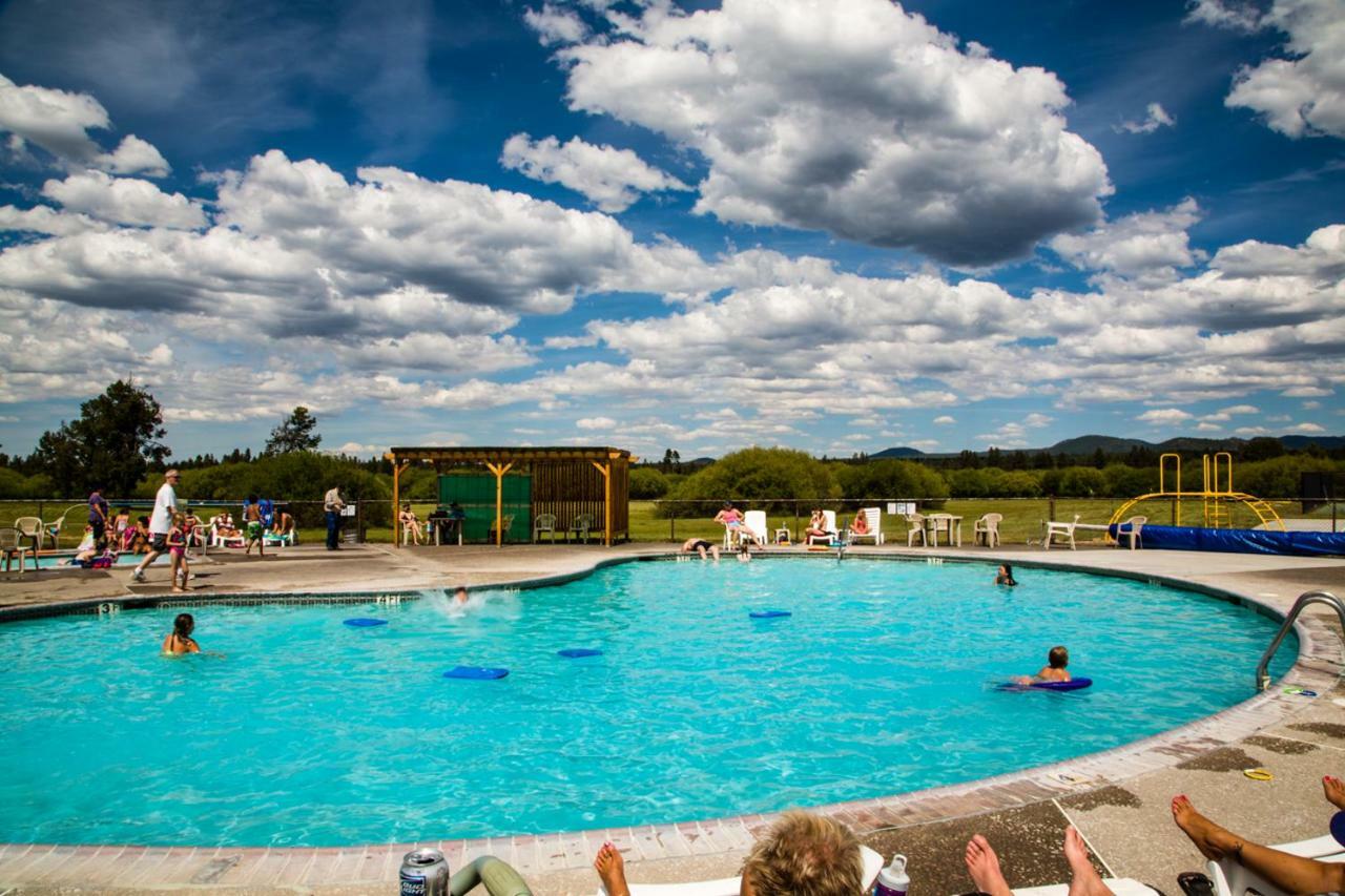 Bend-Sunriver Camping Resort Two-Bedroom Cabin 7 ภายนอก รูปภาพ