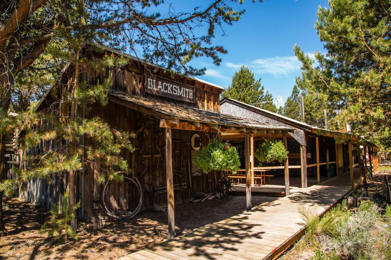 Bend-Sunriver Camping Resort Two-Bedroom Cabin 7 ภายนอก รูปภาพ